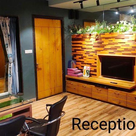Entire Craftsman House With 2 Bedrooms Kitchen And More Rāipur 외부 사진