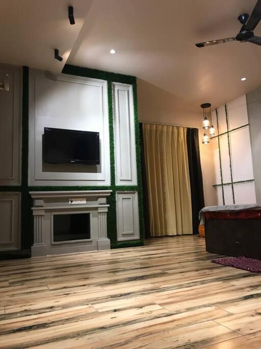 Entire Craftsman House With 2 Bedrooms Kitchen And More Rāipur 외부 사진